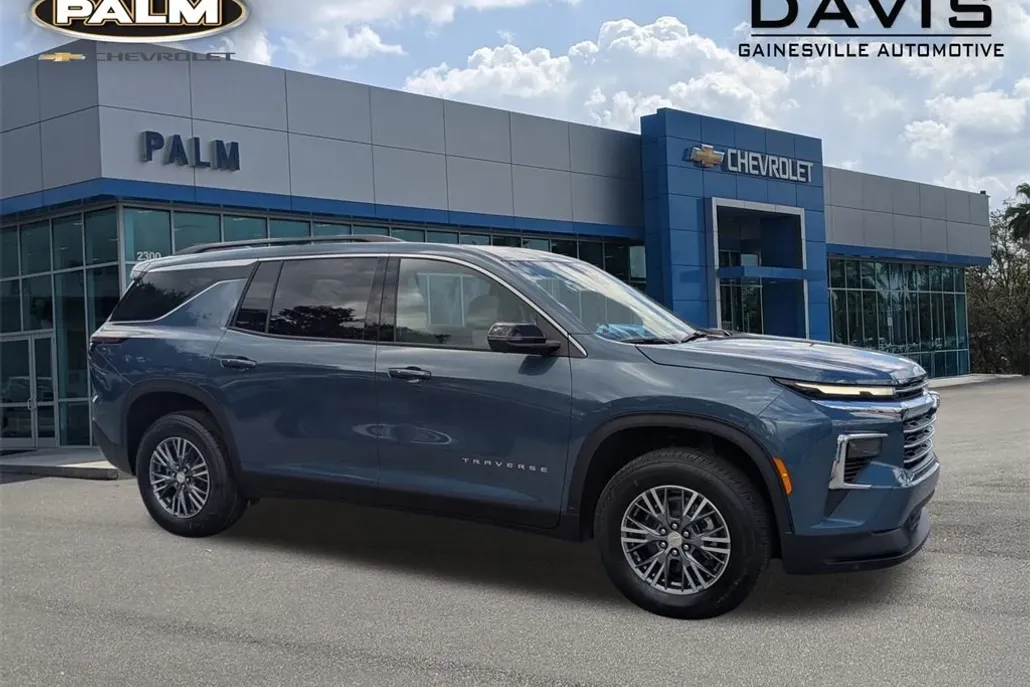 2026 Chevrolet Traverse L photo 1