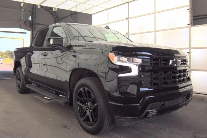 2023 Chevrolet Silverado 1500 RST photo 1