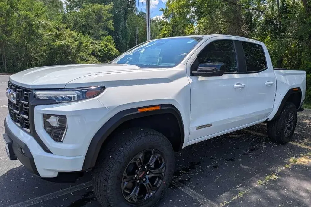 2025 Gmc Canyon Elevation photo 1