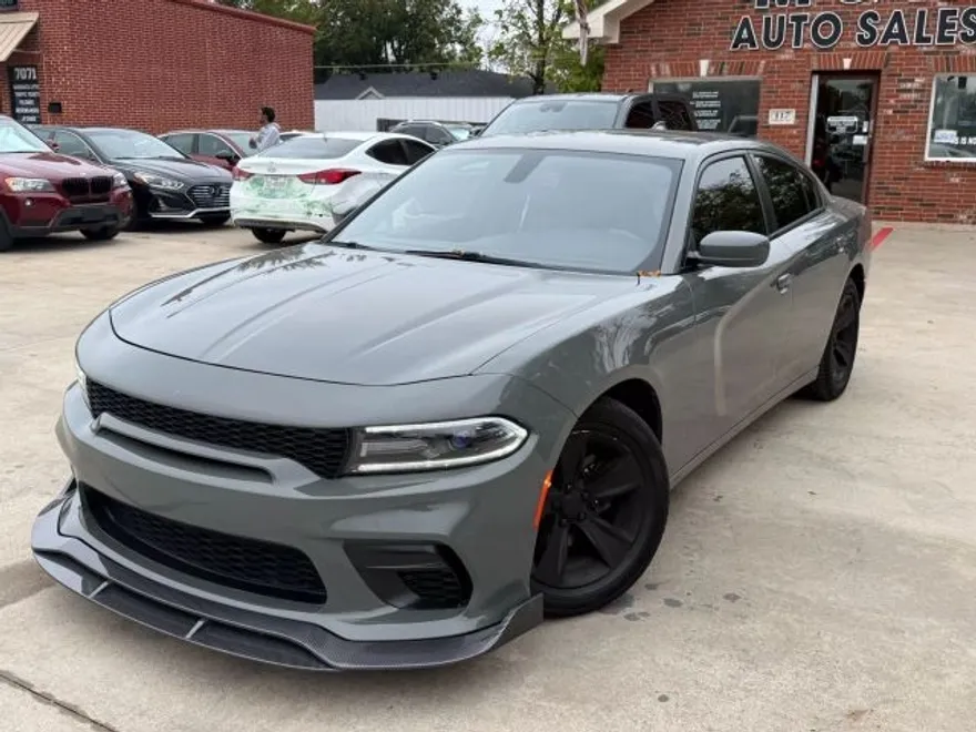 2018 Dodge Charger SXT Plus photo 1