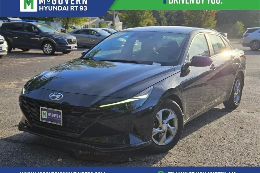 2022 Hyundai Elantra SE photo 1