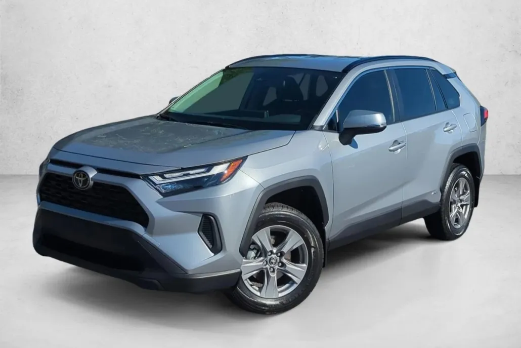 2025 Toyota RAV4 Hybrid LE photo 1