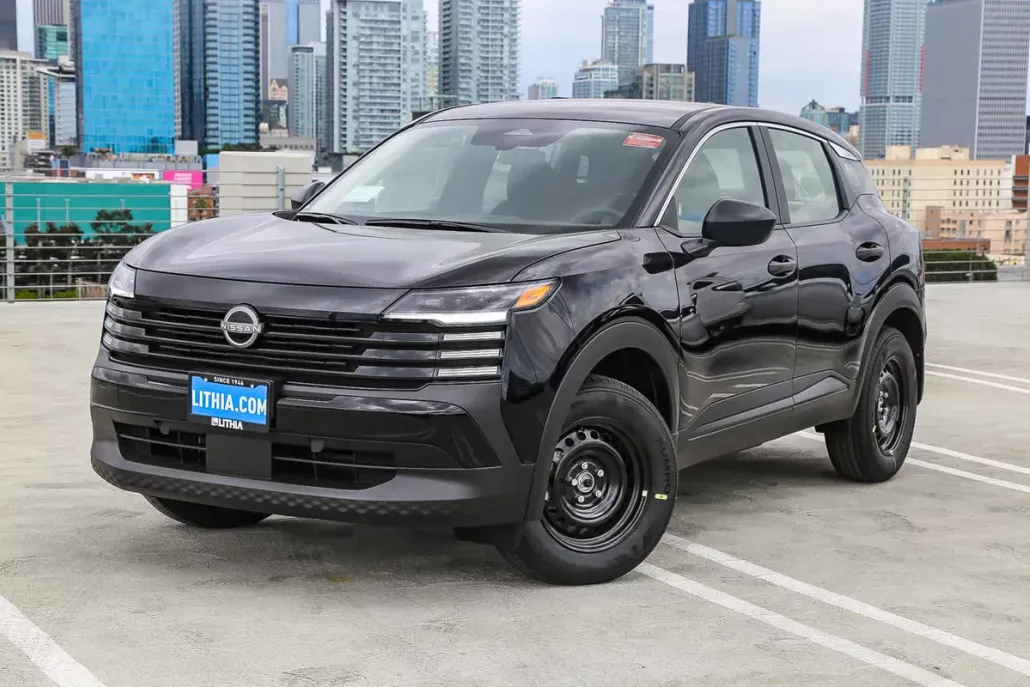 2025 Nissan Kicks S photo 1