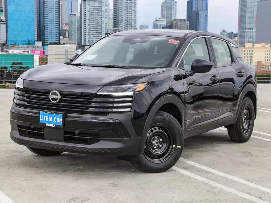 2025 Nissan Kicks S photo 1