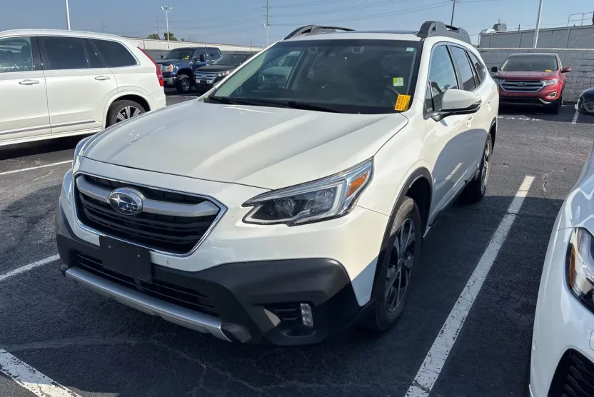 2022 Subaru Outback Limited photo 1