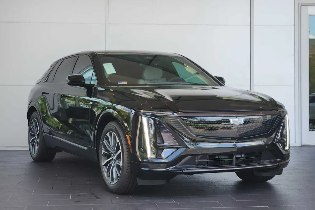 2025 Cadillac Lyriq Sport photo 1