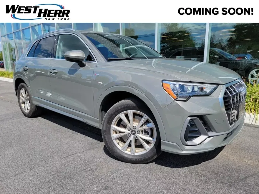 2022 Audi Q3 45 TFSI S line Premium photo 1