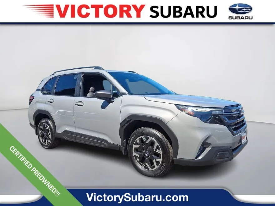 2025 Subaru Forester Premium photo 1