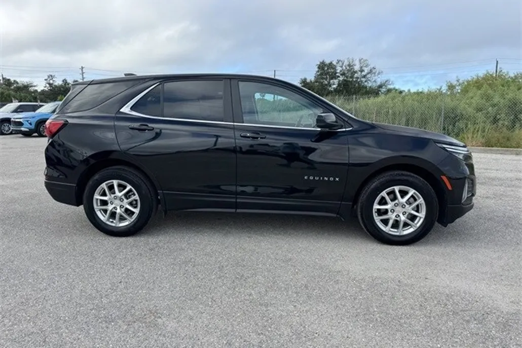 2024 Chevrolet Equinox photo 1