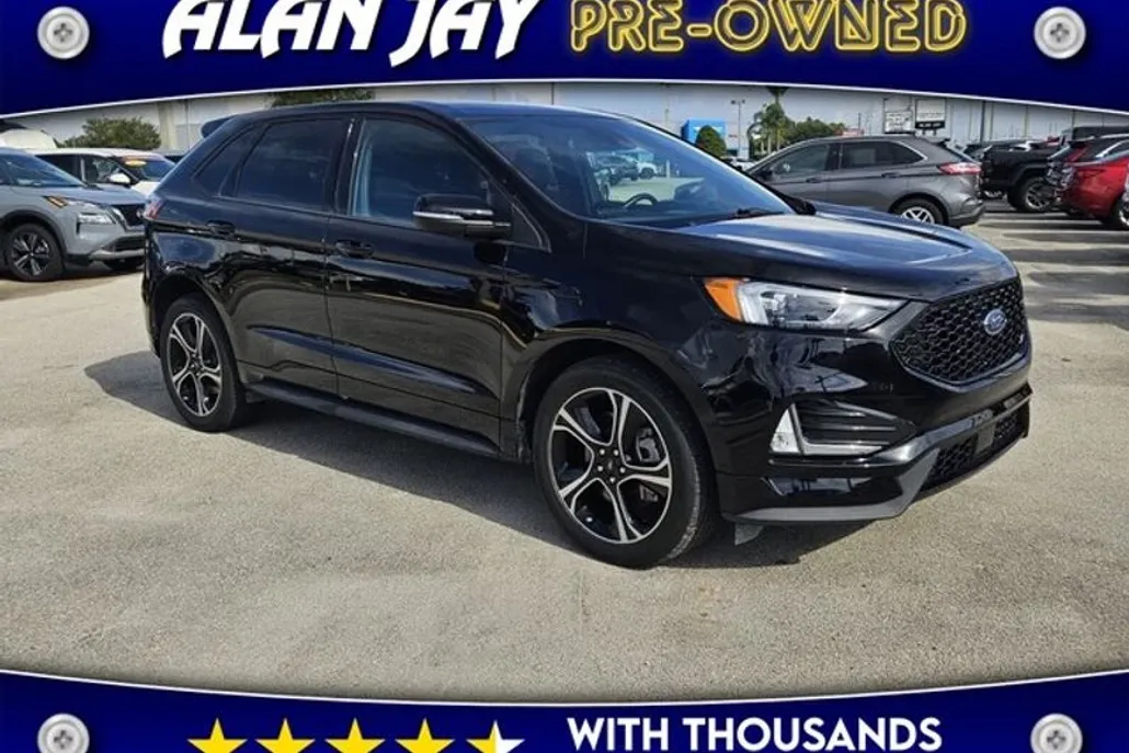 2023 Ford Edge ST photo 1