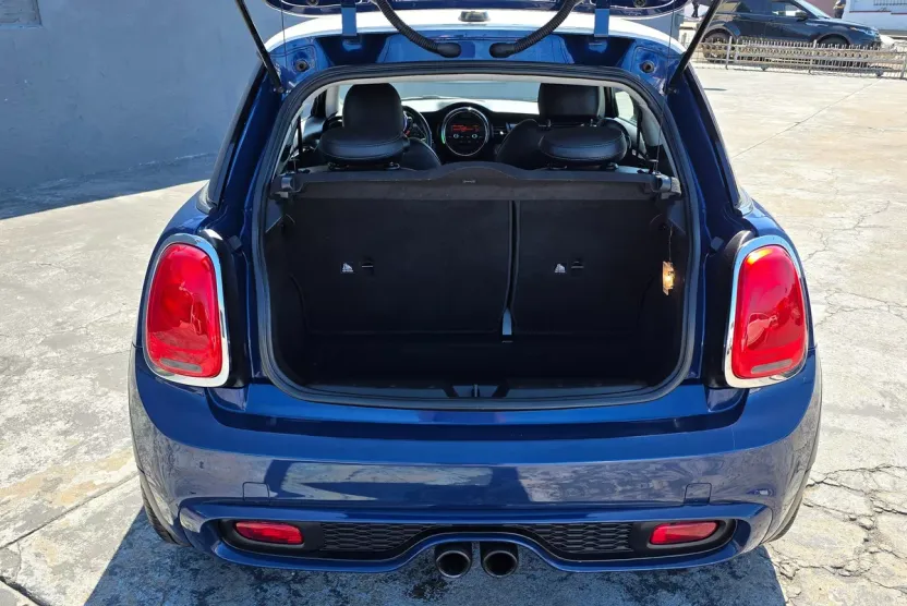 2016 Mini Cooper Hardtop S photo 1