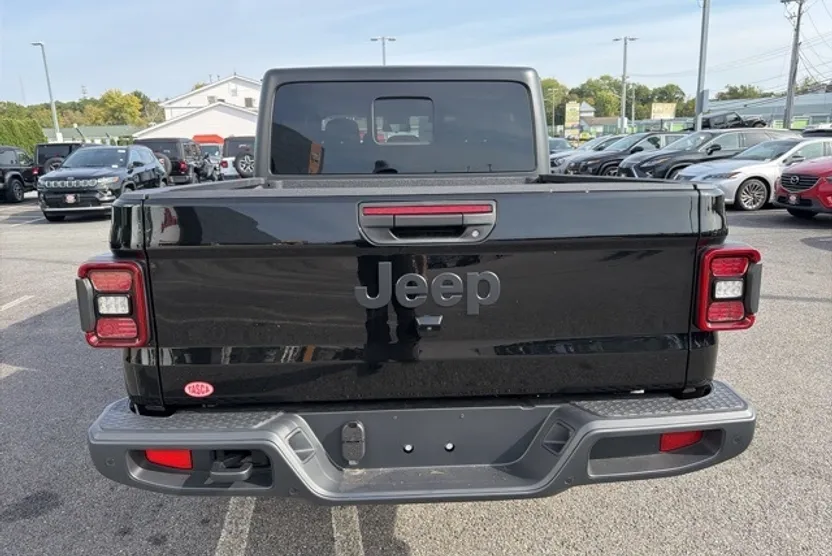 2025 Jeep Gladiator Sport S photo 1