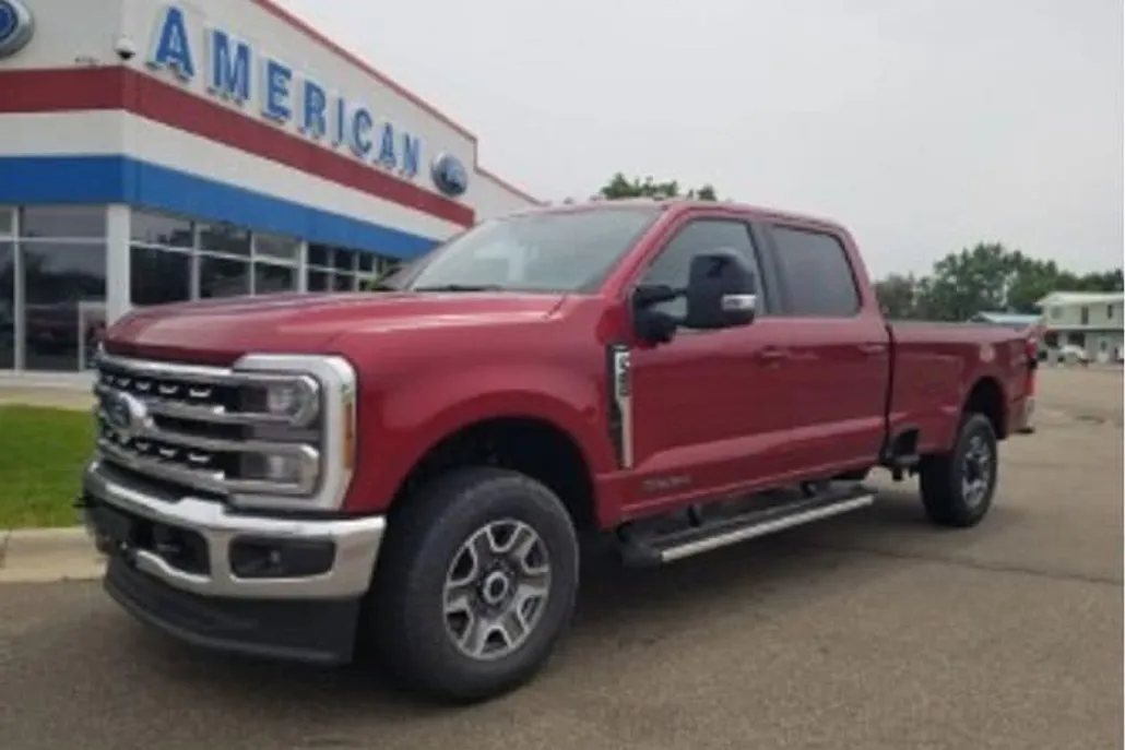 2025 Ford F-350 Lariat photo 1