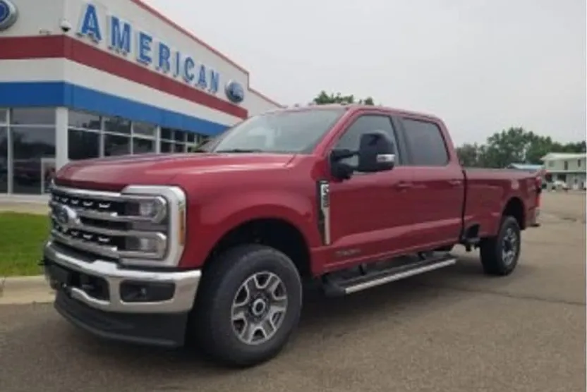 2025 Ford F-350 Lariat photo 1