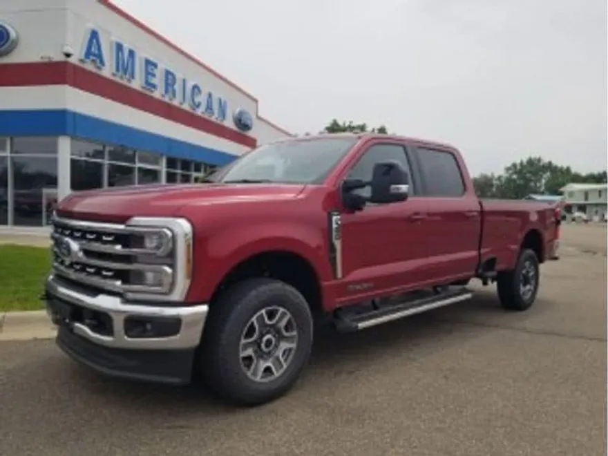 2025 Ford F-350 Lariat photo 1