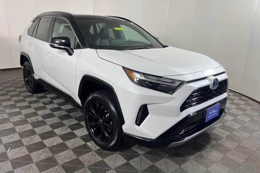 2024 Toyota RAV4 Hybrid XSE photo 1