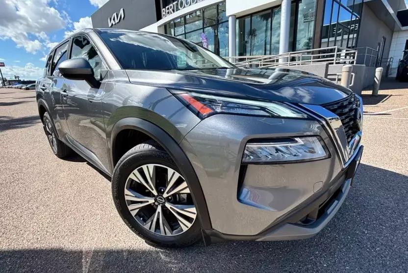 2023 Nissan Rogue SV photo 1