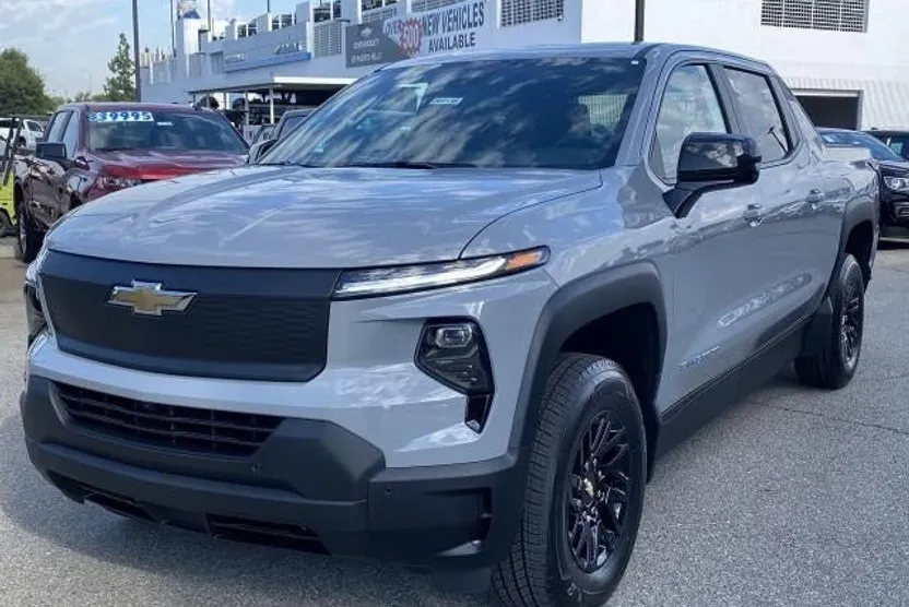 2026 Chevrolet Silverado EV Work Truck photo 1