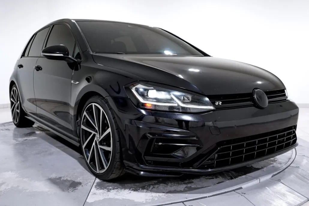 2019 Volkswagen Golf R 4Motion photo 1