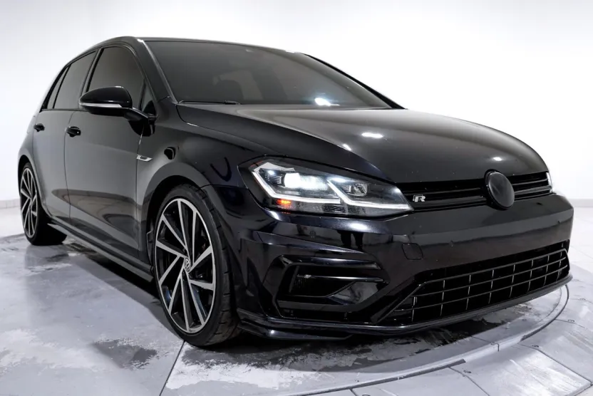 2019 Volkswagen Golf R 4Motion photo 1