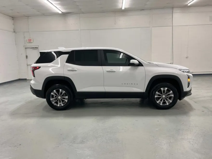 2026 Chevrolet Equinox LT photo 1