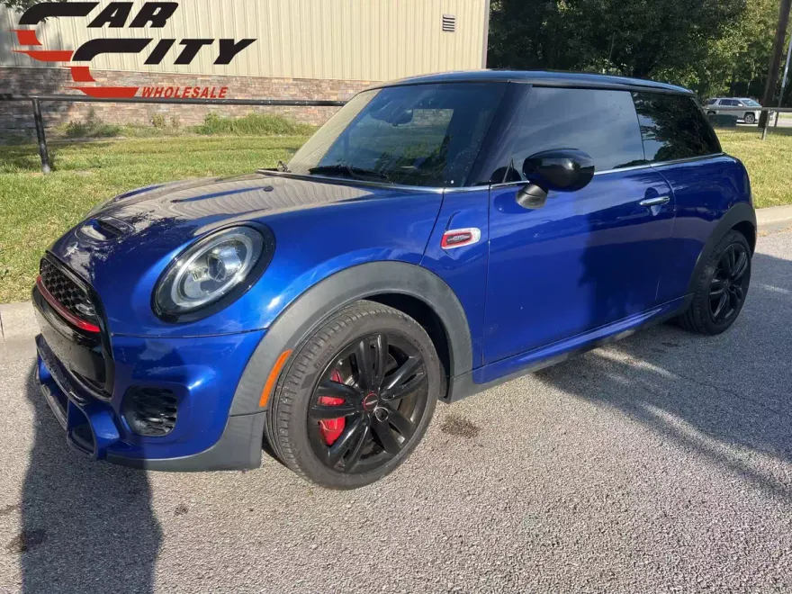 2021 Mini Cooper Iconic photo 1