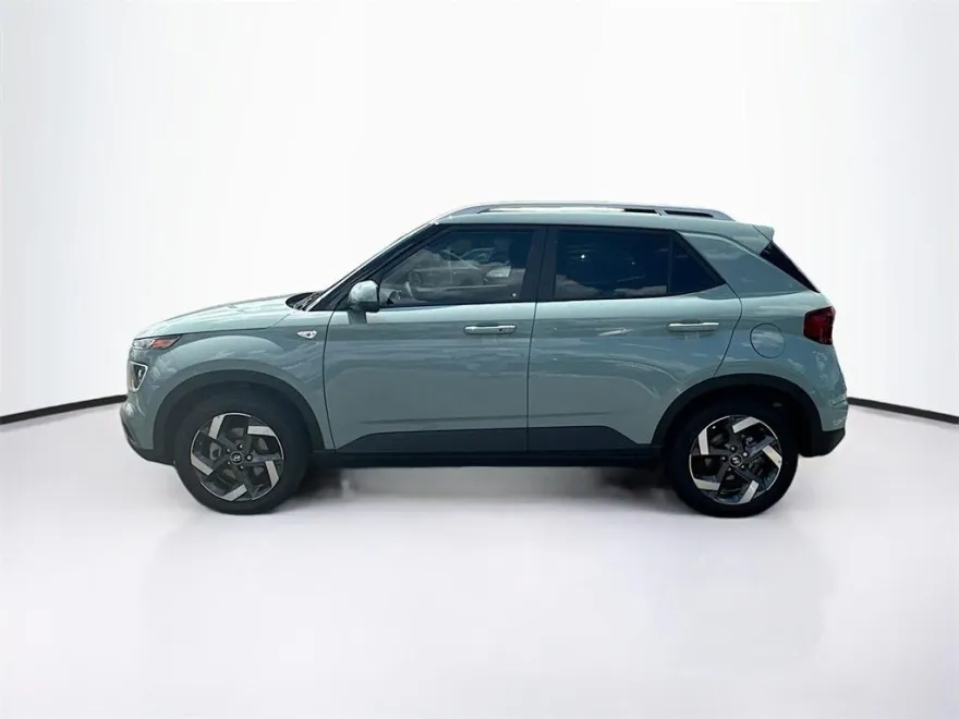 2025 Hyundai Venue Limited photo 1