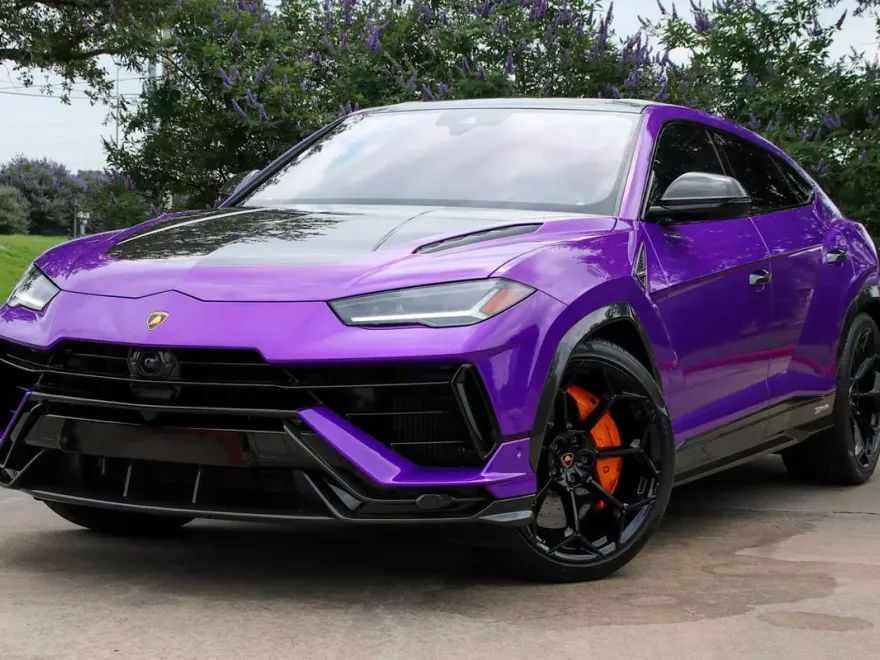 2024 Lamborghini Urus Performante photo 1