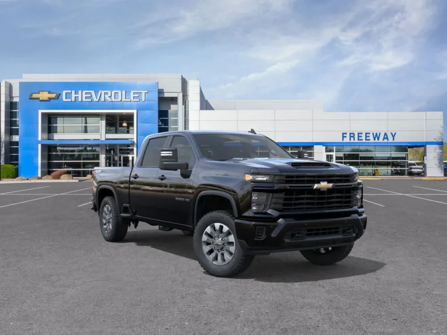 2026 Chevrolet Silverado 2500HD Custom photo 1