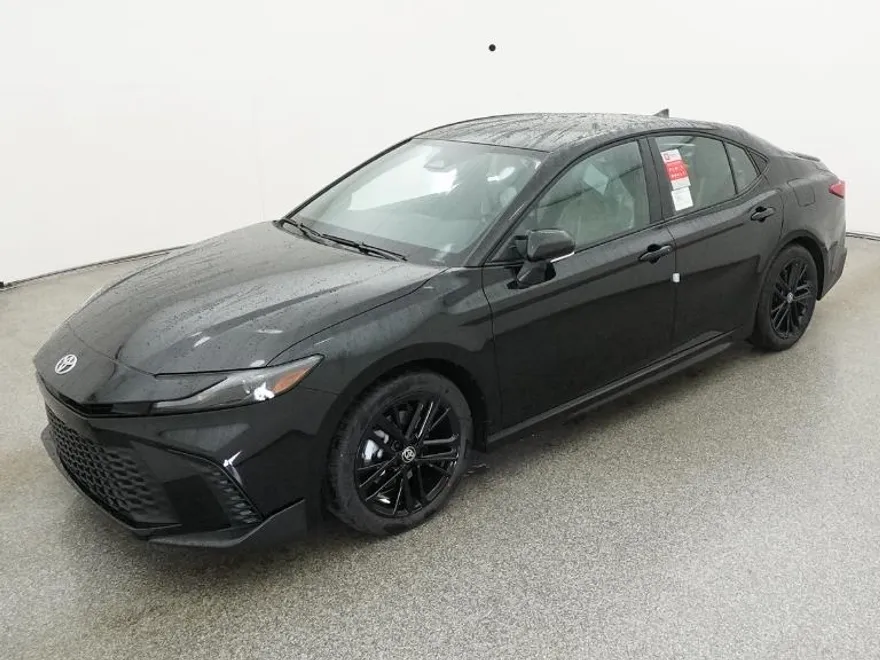 2026 Toyota Camry SE photo 1