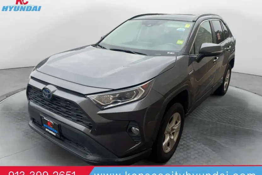 2019 Toyota RAV4 Hybrid XLE photo 1