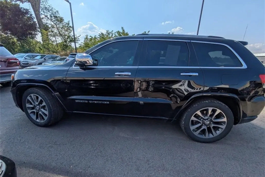 2018 Jeep Grand Cherokee Overland photo 1