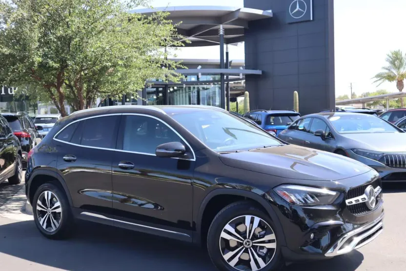 2024 Mercedes Benz GLA 250 photo 1