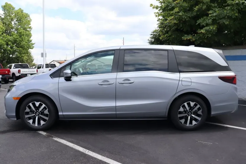 2026 Honda Odyssey EX-L photo 1