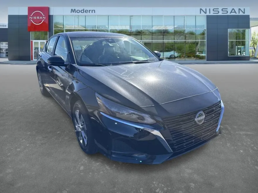 2025 Nissan Altima S photo 1