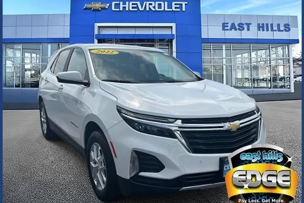 2022 Chevrolet Equinox LT photo 1