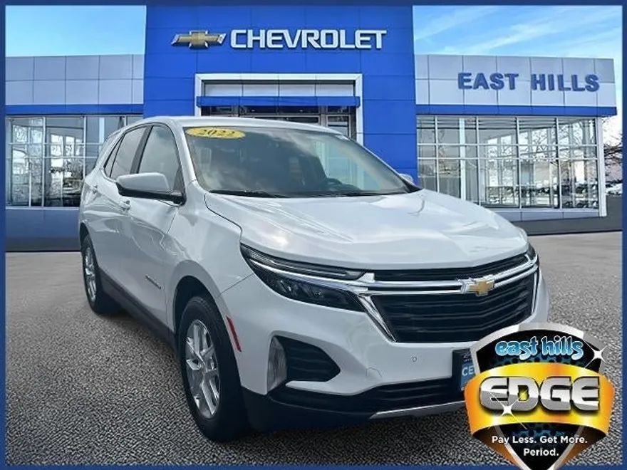 2022 Chevrolet Equinox LT photo 1