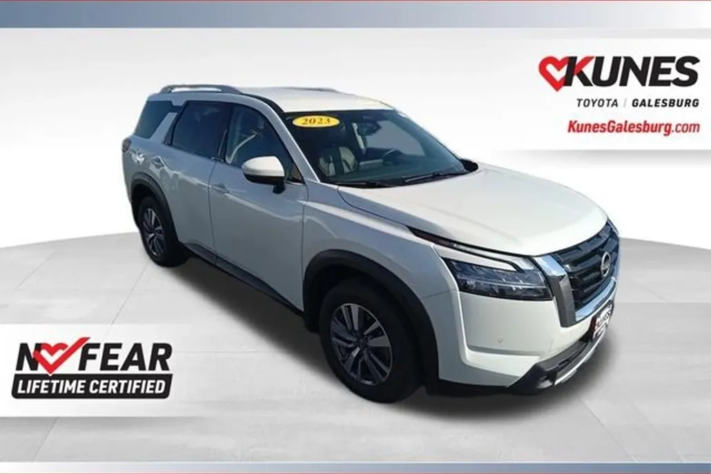 2023 Nissan Pathfinder SL photo 1