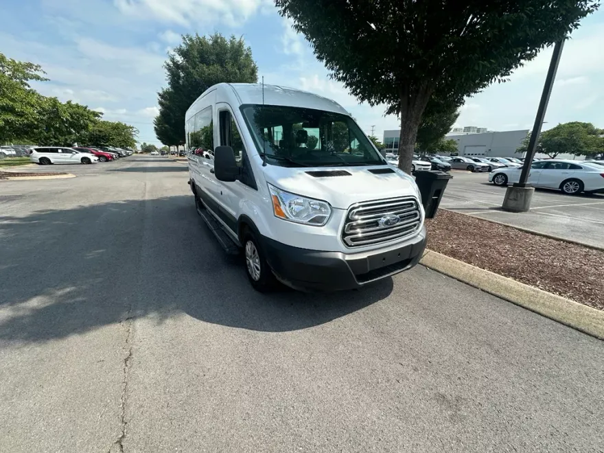 2019 Ford Transit XLT photo 1
