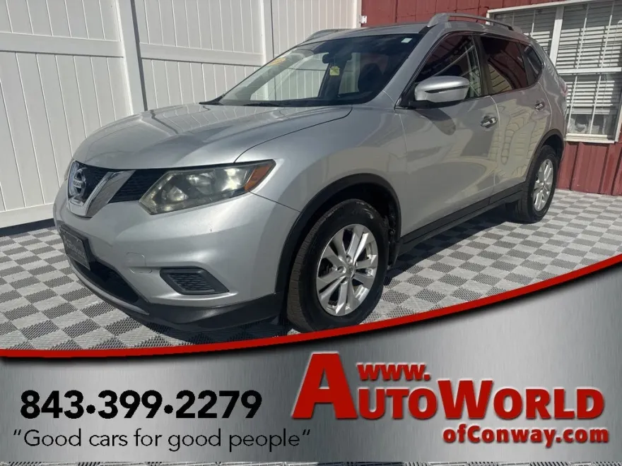 2016 Nissan Rogue SV photo 1