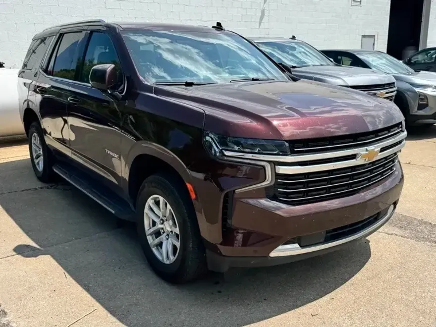 2023 Chevrolet Tahoe LT photo 1