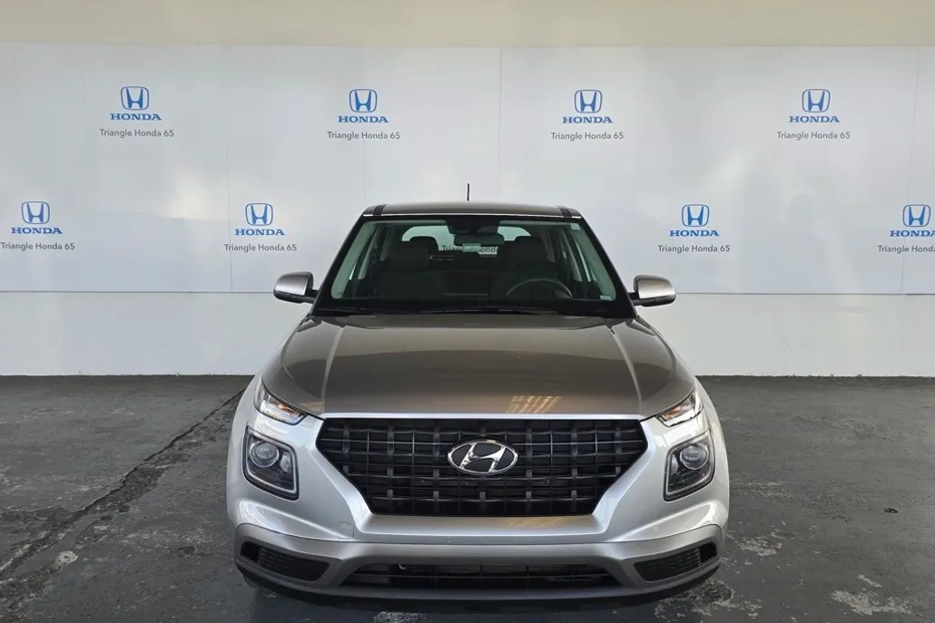 2024 Hyundai Venue SE photo 1