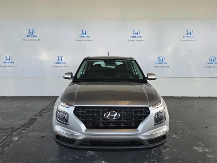2024 Hyundai Venue SE photo 1