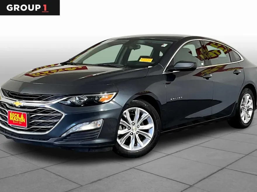 2021 Chevrolet Malibu 1LT photo 1