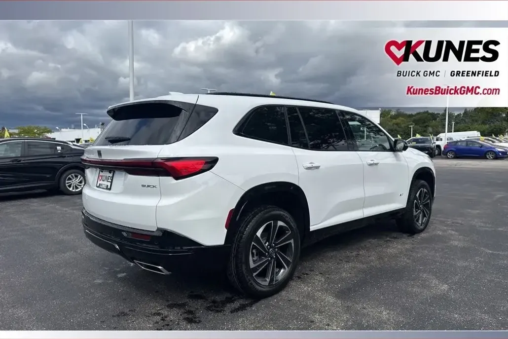 2026 Buick Enclave Sport Touring photo 1
