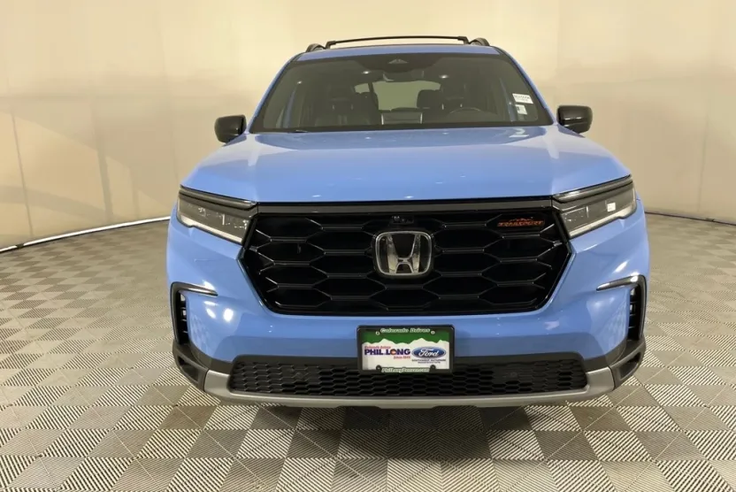 2023 Honda Pilot TrailSport photo 1