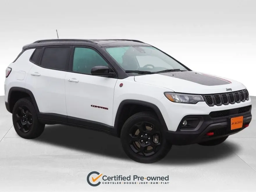 2023 Jeep Compass Trailhawk photo 1