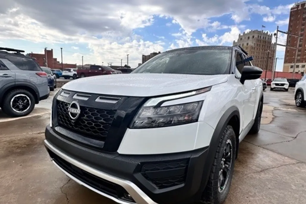 2025 Nissan Pathfinder Rock Creek photo 1