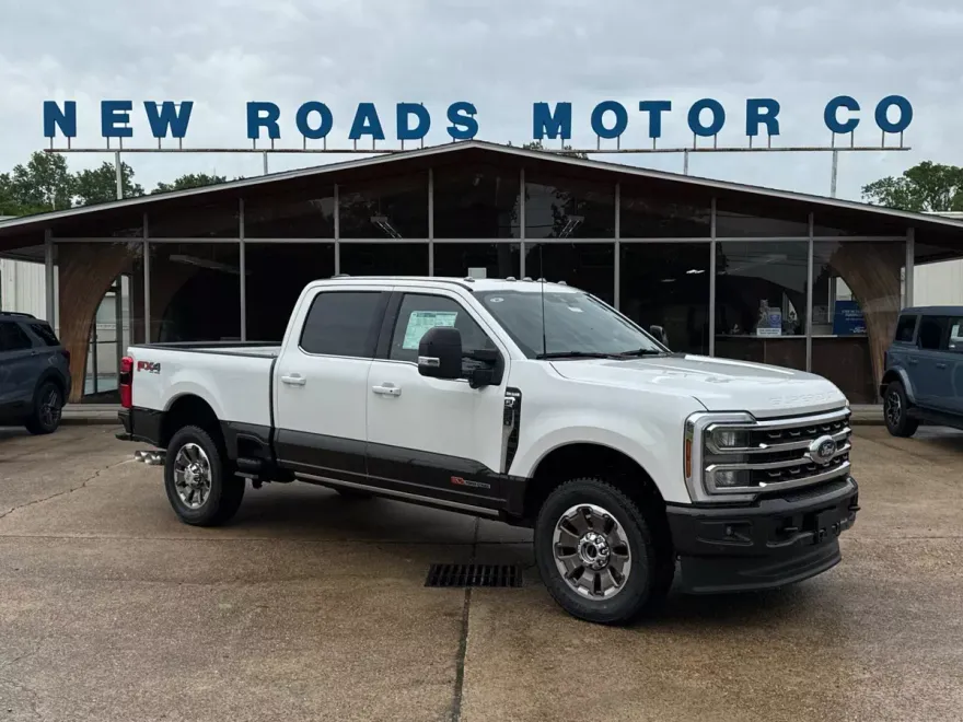 2025 Ford F-250 photo 1