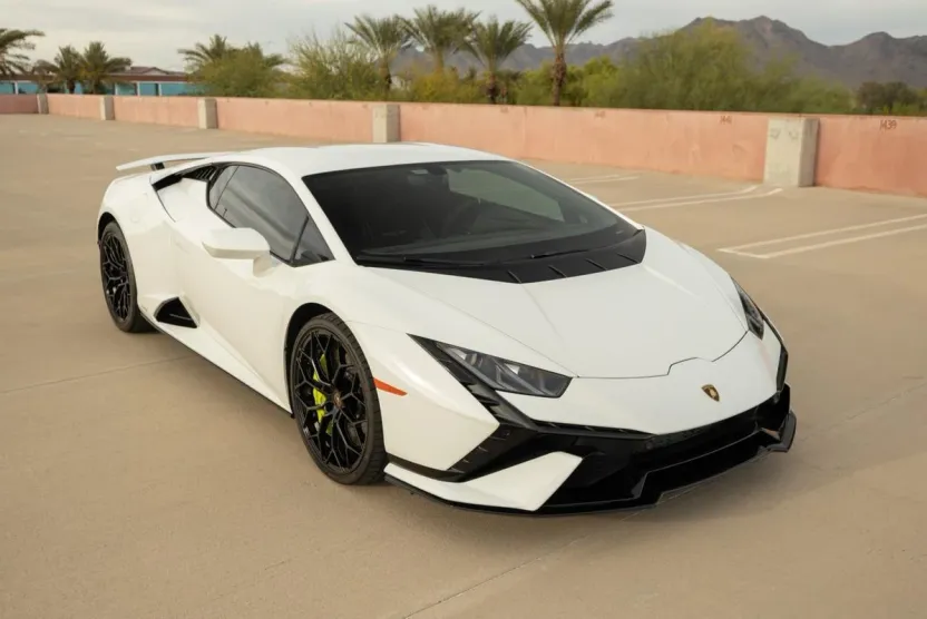 2023 Lamborghini Huracan Tecnica photo 1